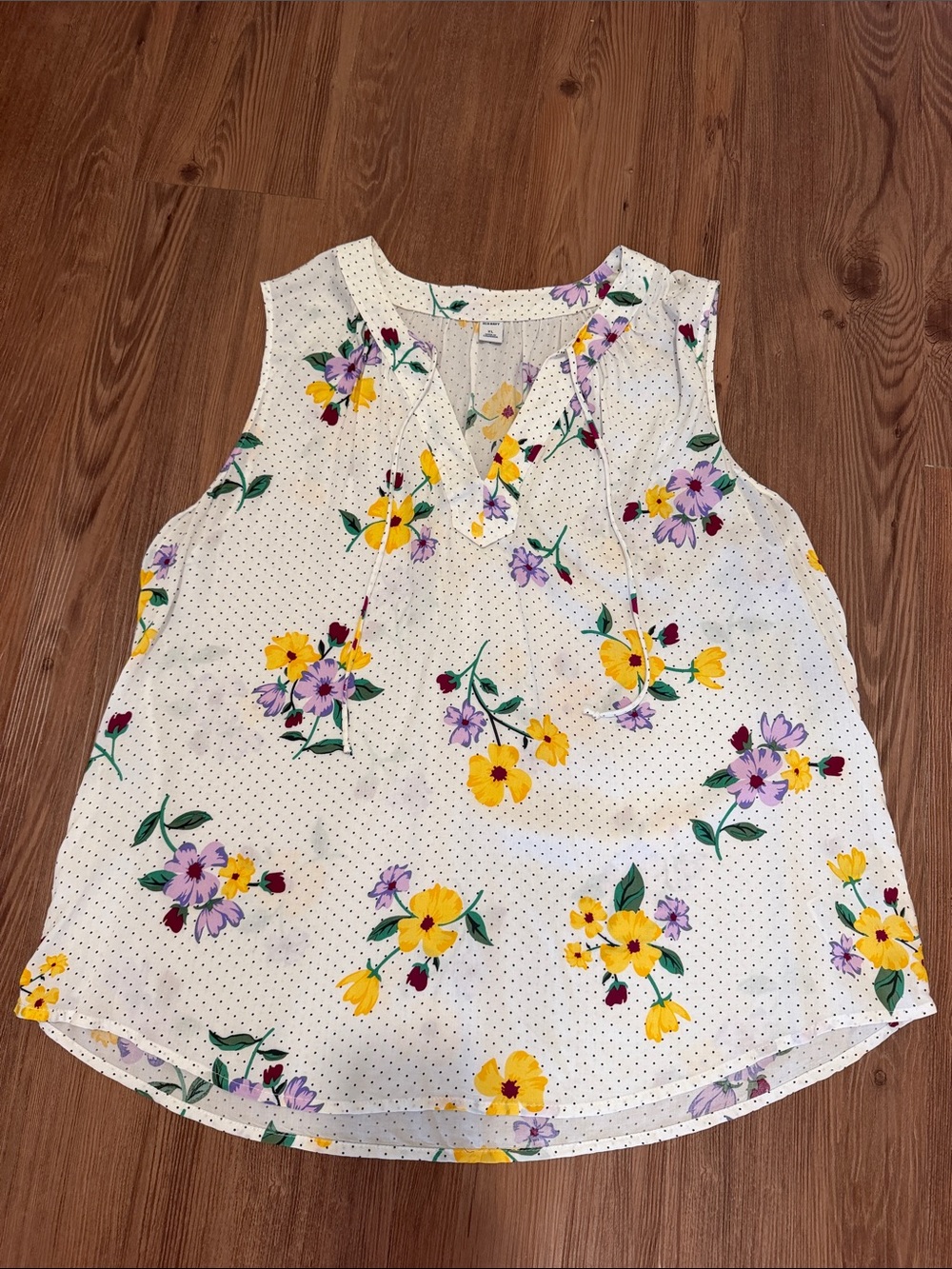 Old Navy White Sleeveless Floral Tie-Front Camisole